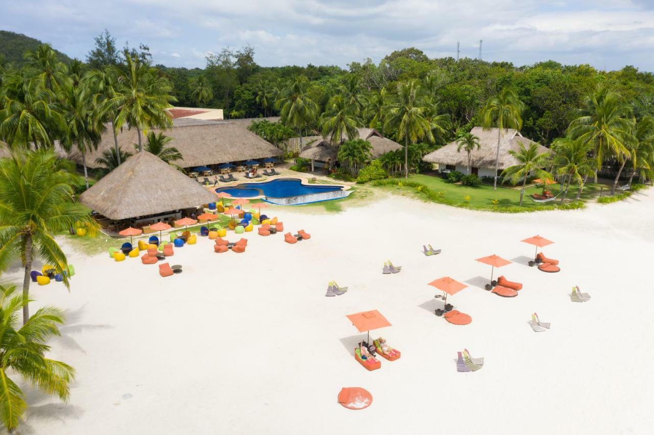 Oceanica Resort Panglao, Bohol Dış mekan fotoğraf Aerial view of the beach at the resort